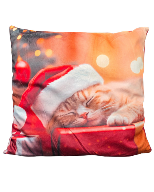 Dekokissen „Schlafende Weihnachtskatze“ – 40×40cm